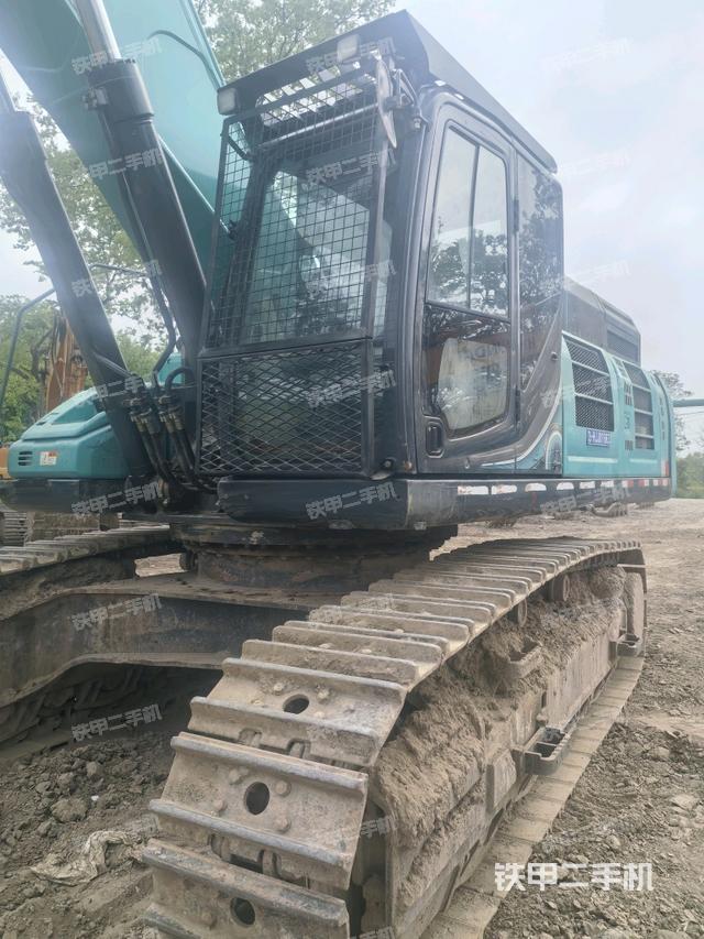 駕駛室左前45度（駕駛室部分）