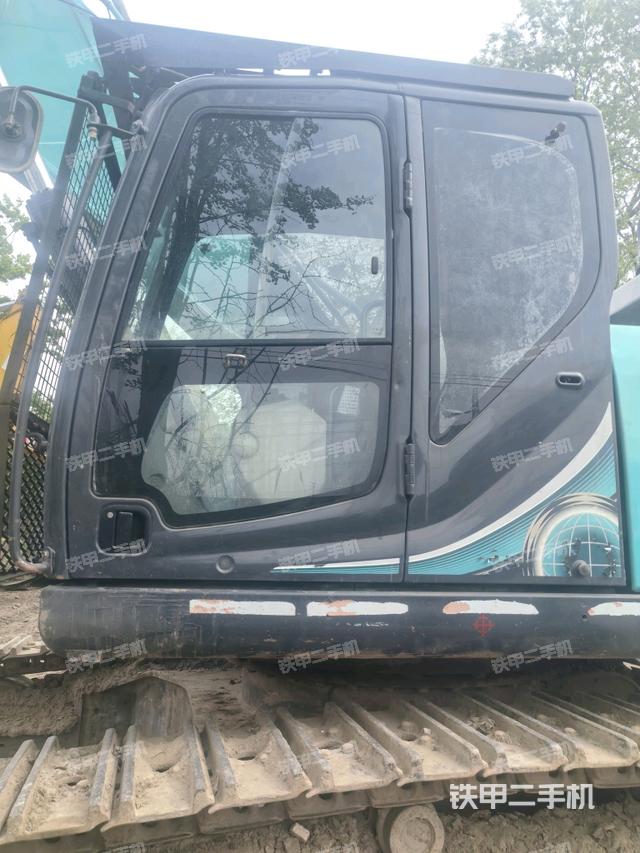 駕駛室正側（駕駛室部分）