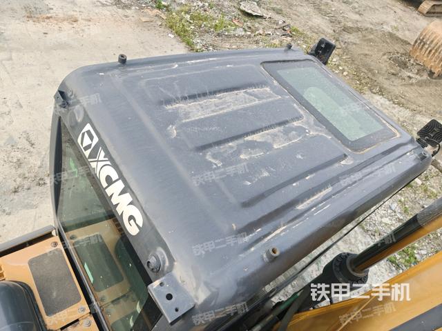 駕駛室頂部（整機外觀）