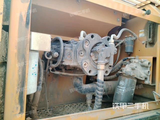 液壓泵斜45?左（大件艙室）