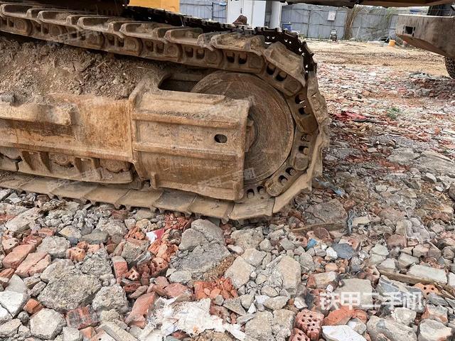 左側(cè)履帶整體?（行走機構(gòu)）