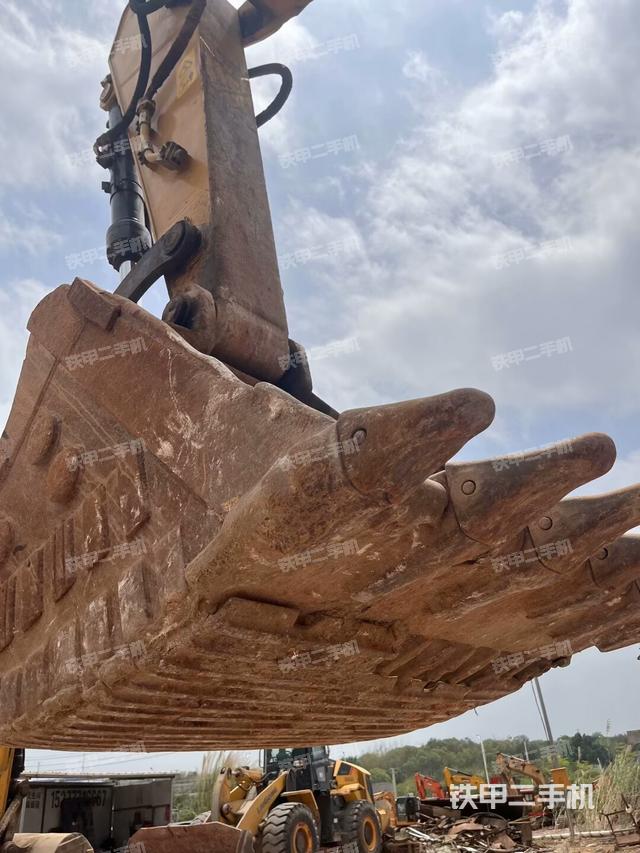 小臂整體左后（工作和回轉(zhuǎn)裝置）