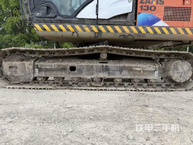日立ZX130-5A挖掘机的设备实拍-第3张实拍照片