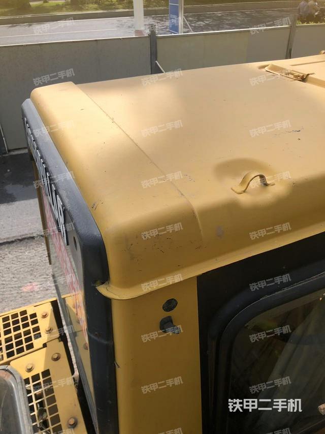 駕駛室頂部（整機(jī)外觀）