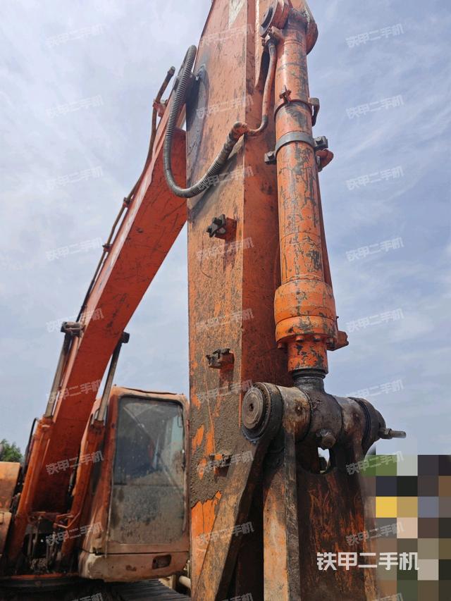 小臂整体右前（工作和回转装置）