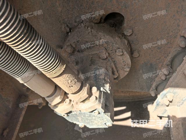 前輪左側(cè)減震塊連接及部件（壓路機前后車架）