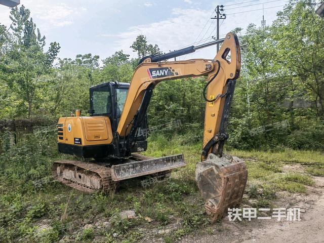 整機(jī)右后45°(整機(jī)外觀) 整機(jī)右后45°(整機(jī)外觀)
