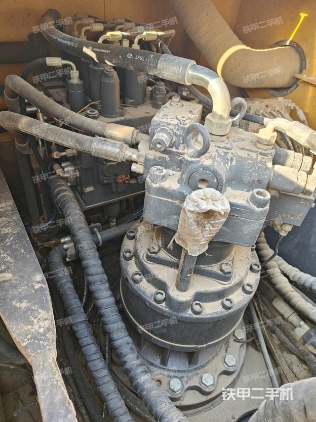 回轉(zhuǎn)馬達(dá)（上車部件）