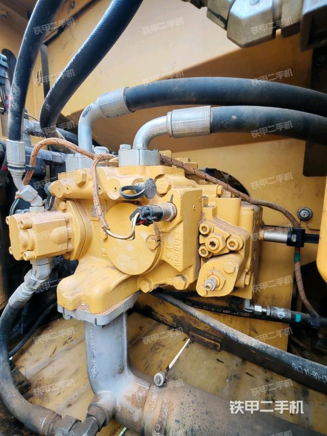 液壓泵斜45?左（大件艙室）