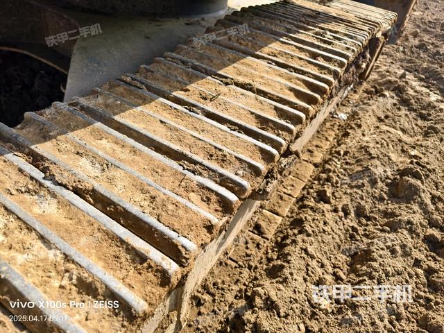 單側(cè)履帶整體（整機(jī)外觀）