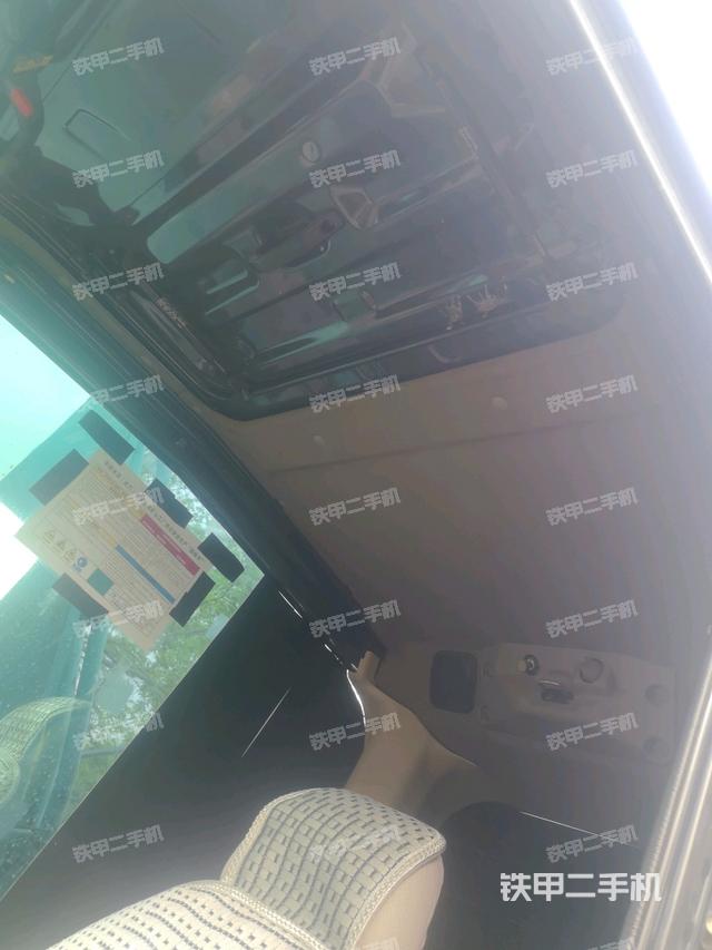 頂棚整體(駕駛室部分) 頂棚整體(駕駛室部分)
