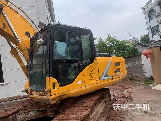 龍工LG6225E挖掘機(jī)