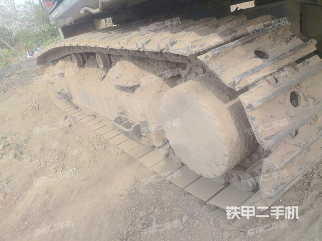 左側履帶整體?（行走機構）