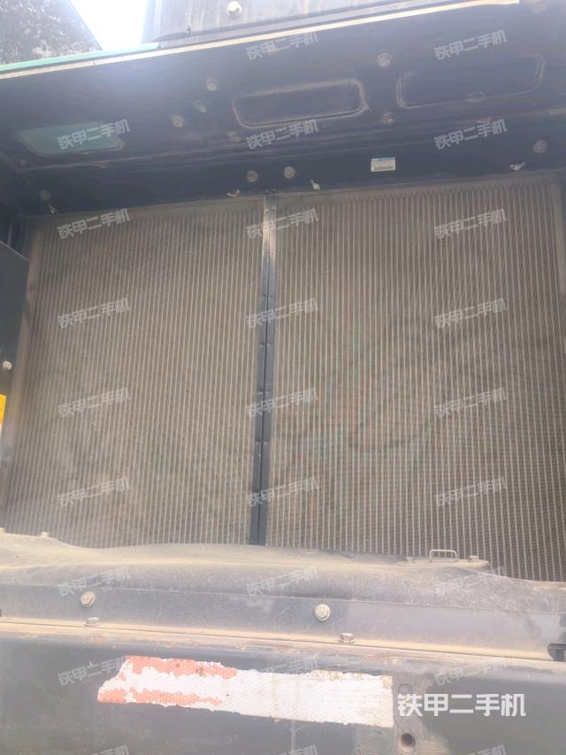 散熱器正面（大件艙室）