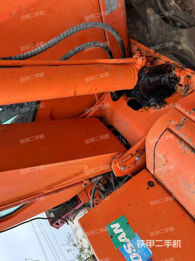 大臂根部?斜(工作和回轉(zhuǎn)裝置) 大臂根部?斜(工作和回轉(zhuǎn)裝置)