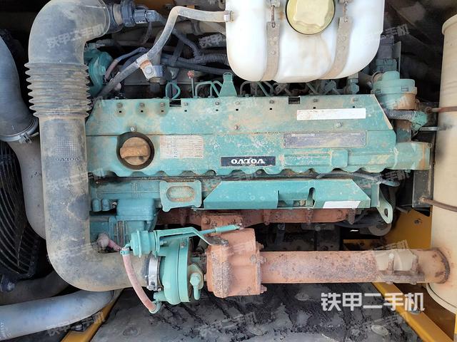 发动机整体俯视（整机外观）