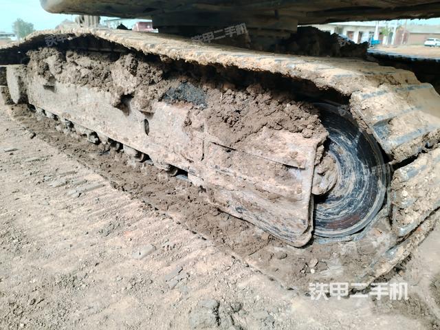 右側(cè)履帶整體（行走機(jī)構(gòu)）