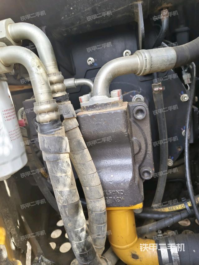 電瓶（大件艙室）