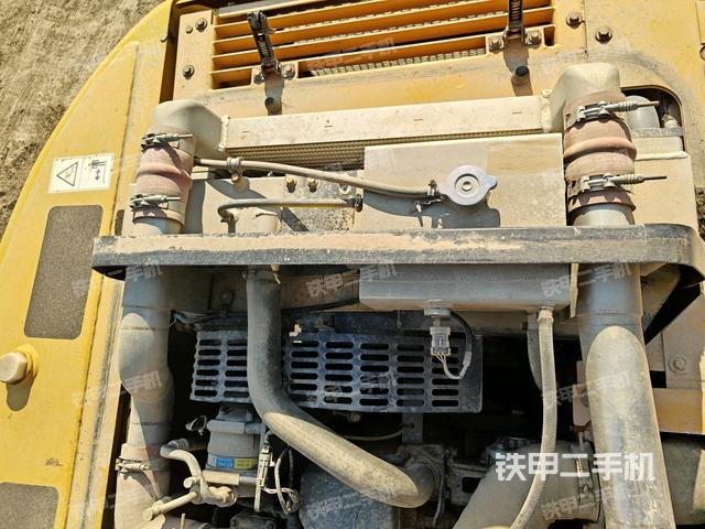 氣門室蓋螺絲特寫（上車部件）