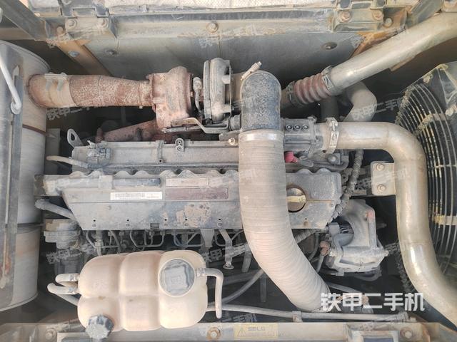 發(fā)動(dòng)機(jī)整體俯視(整機(jī)外觀) 發(fā)動(dòng)機(jī)整體俯視(整機(jī)外觀)