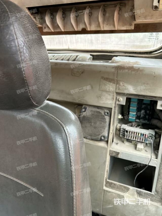 后窗玻璃角標(biāo)(駕駛室部分) 后窗玻璃角標(biāo)(駕駛室部分)