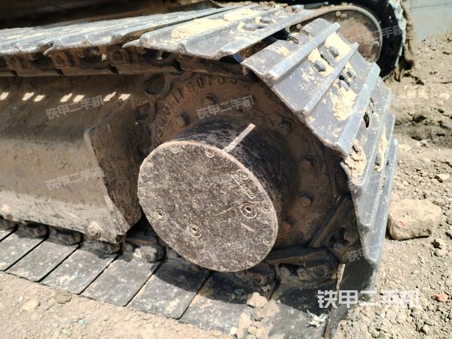 右驅(qū)動(dòng)輪（行走機(jī)構(gòu)）