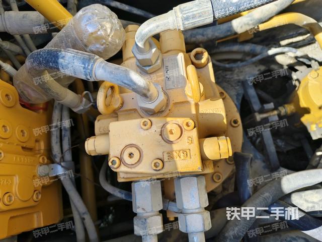 回轉(zhuǎn)馬達(dá)(上車(chē)部件) 回轉(zhuǎn)馬達(dá)(上車(chē)部件)