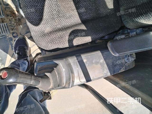 座椅左側(cè)控制臺/音響/含左手柄（駕駛室部分）