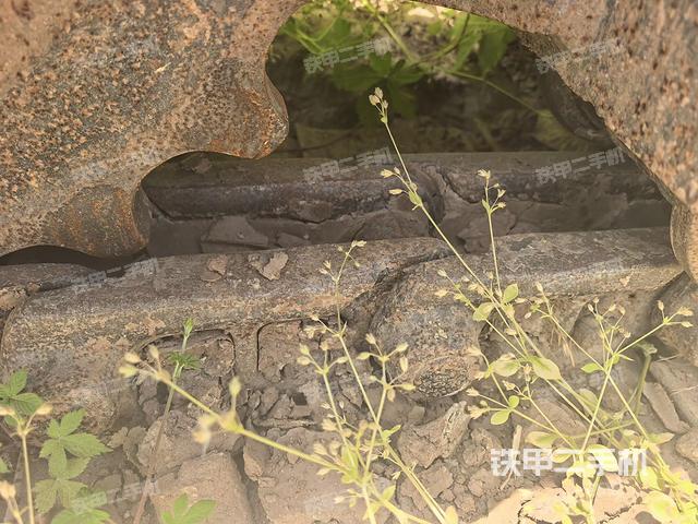 右側(cè)行走馬達(dá)蓋板（行走機(jī)構(gòu)）