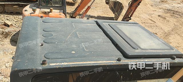 駕駛室頂部（整機(jī)外觀）