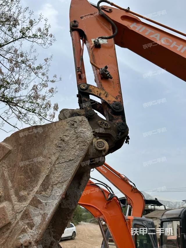 鏟斗45度(工作和回轉(zhuǎn)裝置) 鏟斗45度(工作和回轉(zhuǎn)裝置)