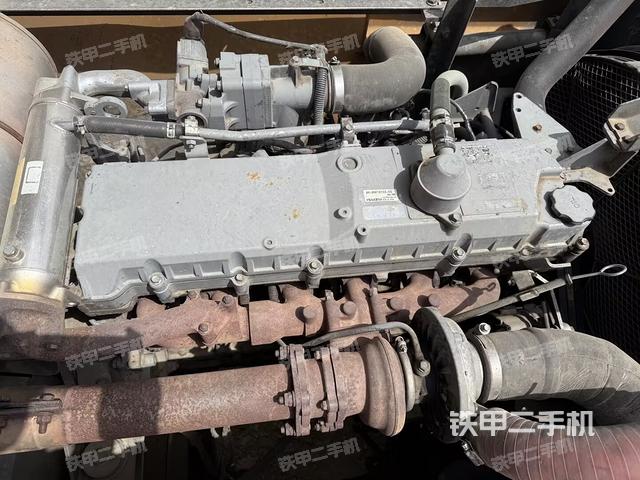 發(fā)動機整體俯視(整機外觀) 發(fā)動機整體俯視(整機外觀)