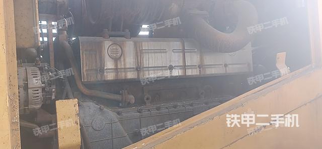 发动机右侧（整机外观及大件）