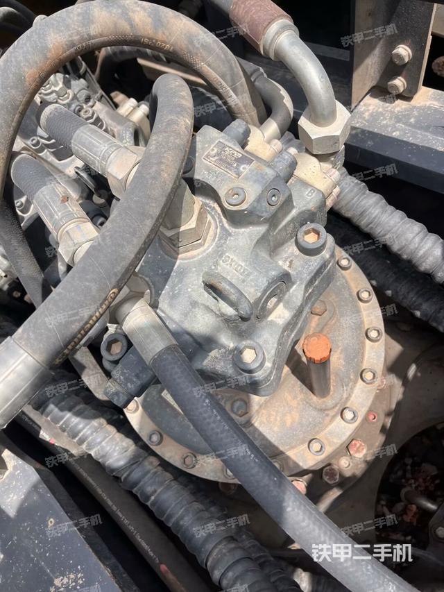 駕駛室頂部俯視(上車(chē)部件) 駕駛室頂部俯視(上車(chē)部件)