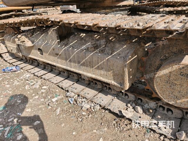 單側(cè)履帶整體（整機(jī)外觀）