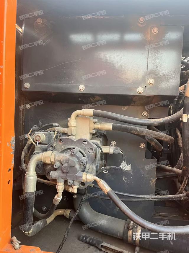 電瓶（大件艙室）