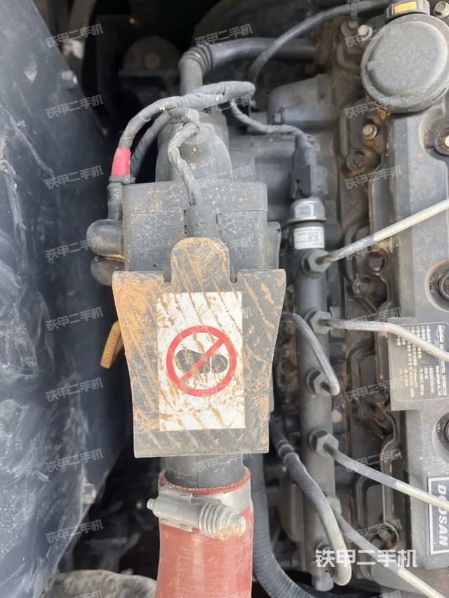 氣門室蓋螺絲特寫（上車部件）