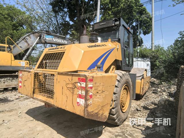 右后45°（壓路機整機外觀）