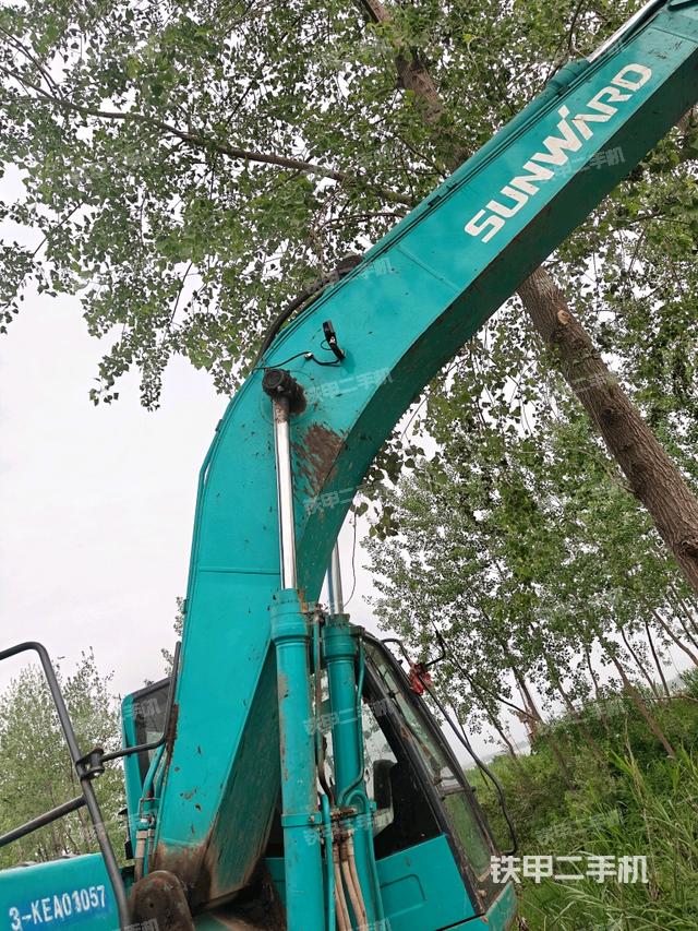 大臂油缸整體?豎拍（工作和回轉(zhuǎn)裝置）