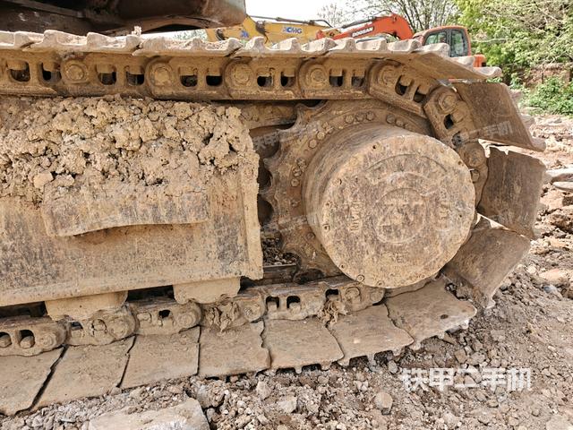 左側(cè)行走馬達(dá)蓋板（行走機(jī)構(gòu)）