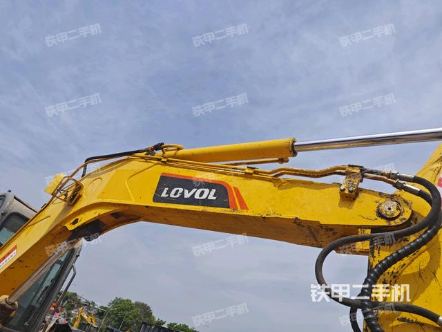 大臂整体 右侧（工作和回转装置）