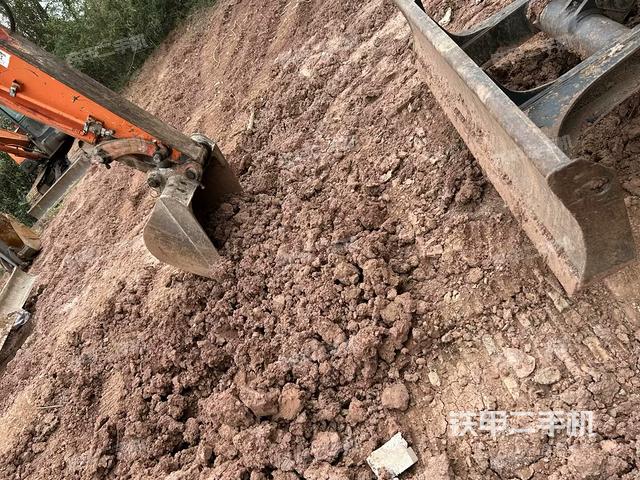 鏟斗45度(工作和回轉(zhuǎn)裝置) 鏟斗45度(工作和回轉(zhuǎn)裝置)