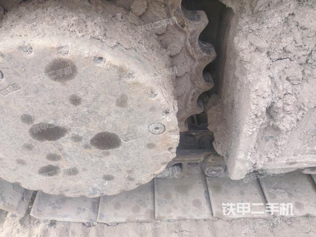 右驅動輪（行走機構）