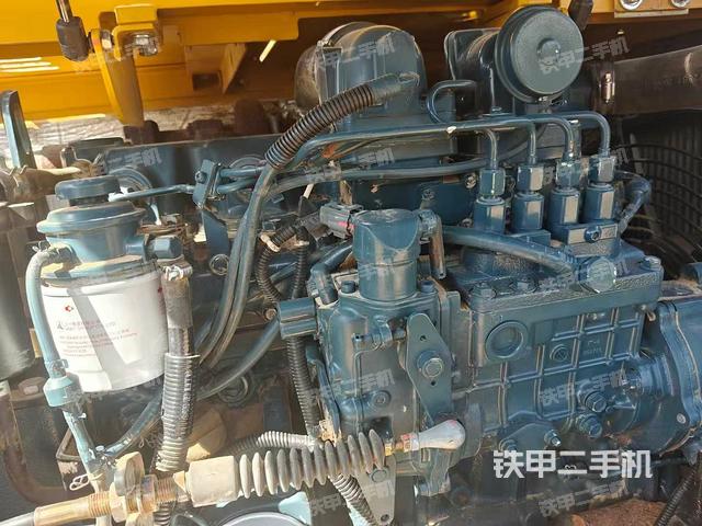 發(fā)動(dòng)機(jī)整體俯視(整機(jī)外觀) 發(fā)動(dòng)機(jī)整體俯視(整機(jī)外觀)
