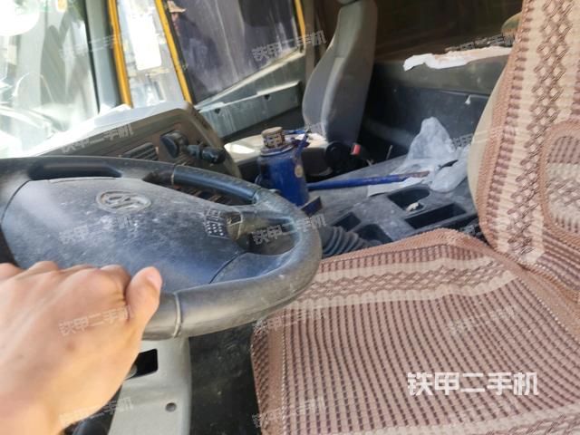 小時/里程表(駕駛室/操作室) 小時/里程表(駕駛室/操作室)