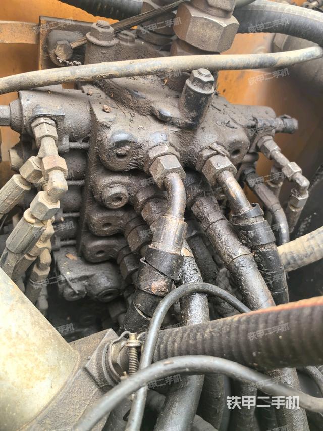 回轉(zhuǎn)馬達(dá)（上車部件）