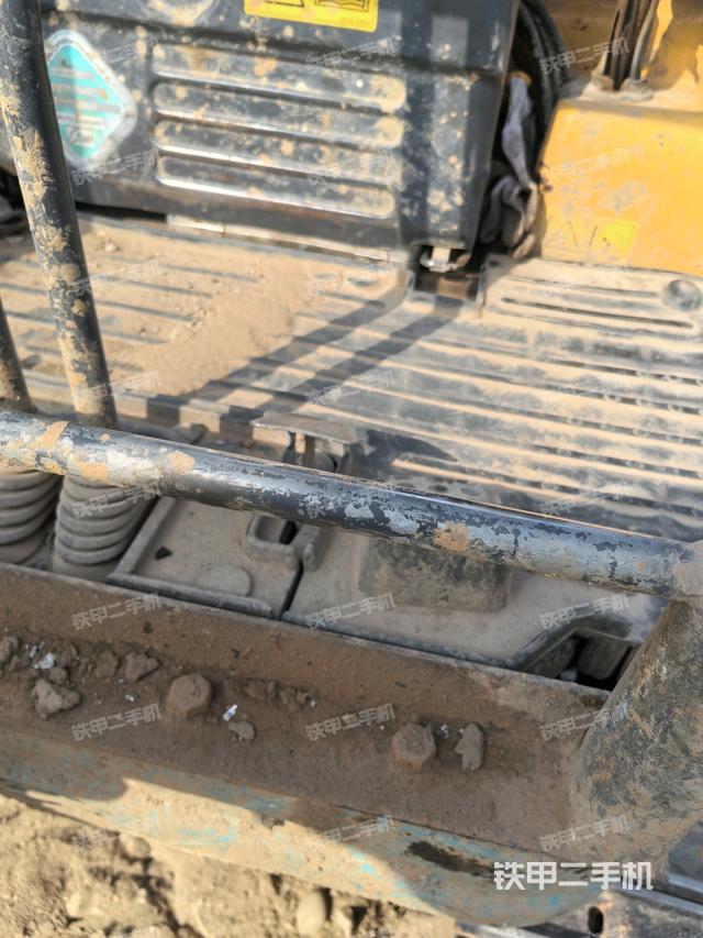 后窗玻璃角標（駕駛室部分）