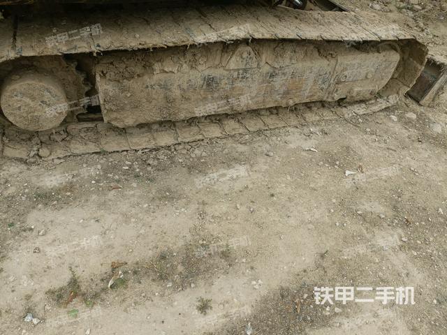 右側(cè)履帶整體?(行走機(jī)構(gòu)) 右側(cè)履帶整體?(行走機(jī)構(gòu))