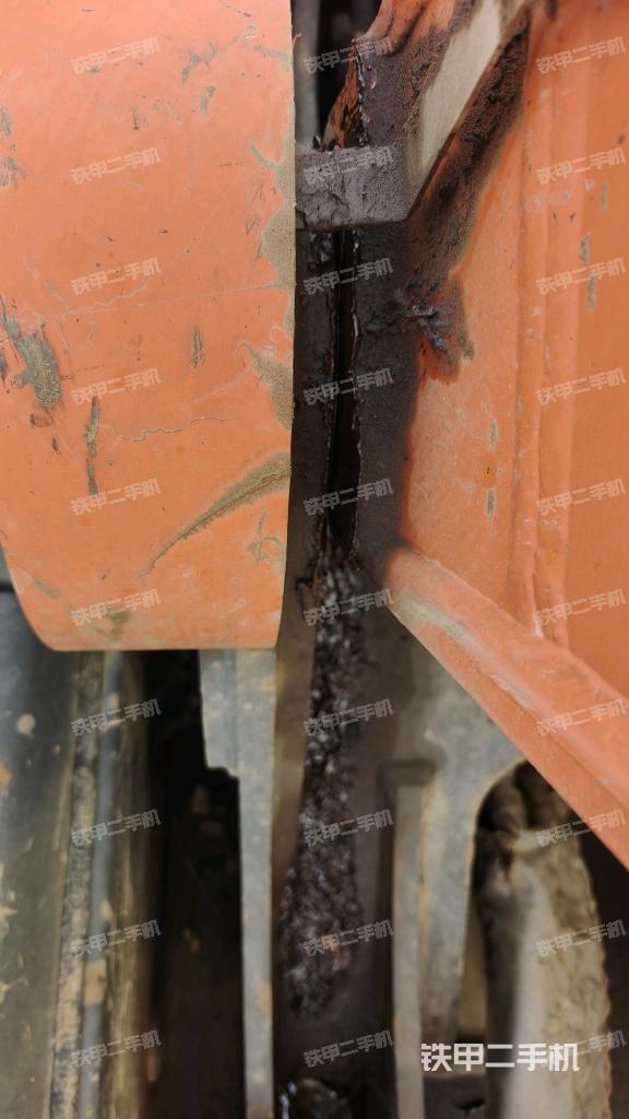 大臂根部?斜視(工作和回轉(zhuǎn)裝置) 大臂根部?斜視(工作和回轉(zhuǎn)裝置)