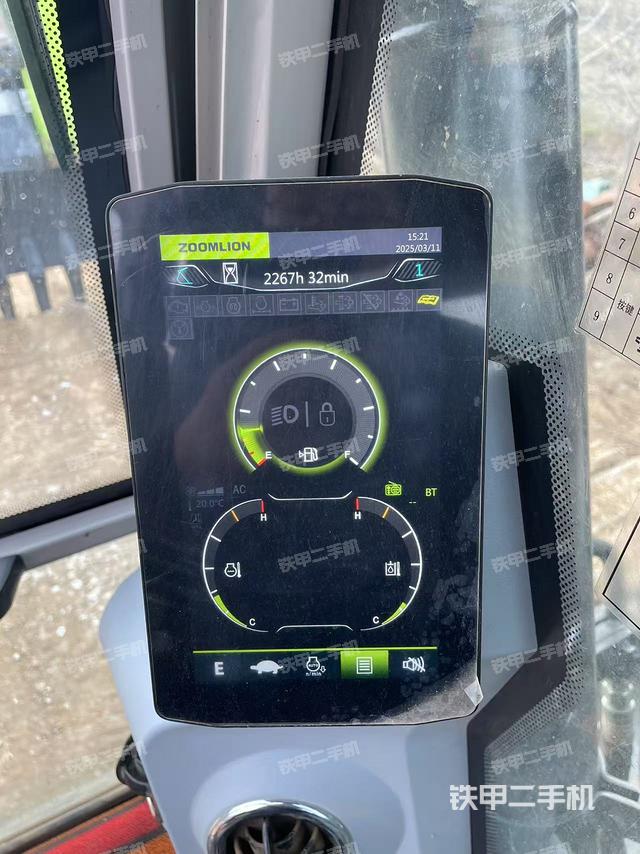 駕駛室整體（整機(jī)外觀）